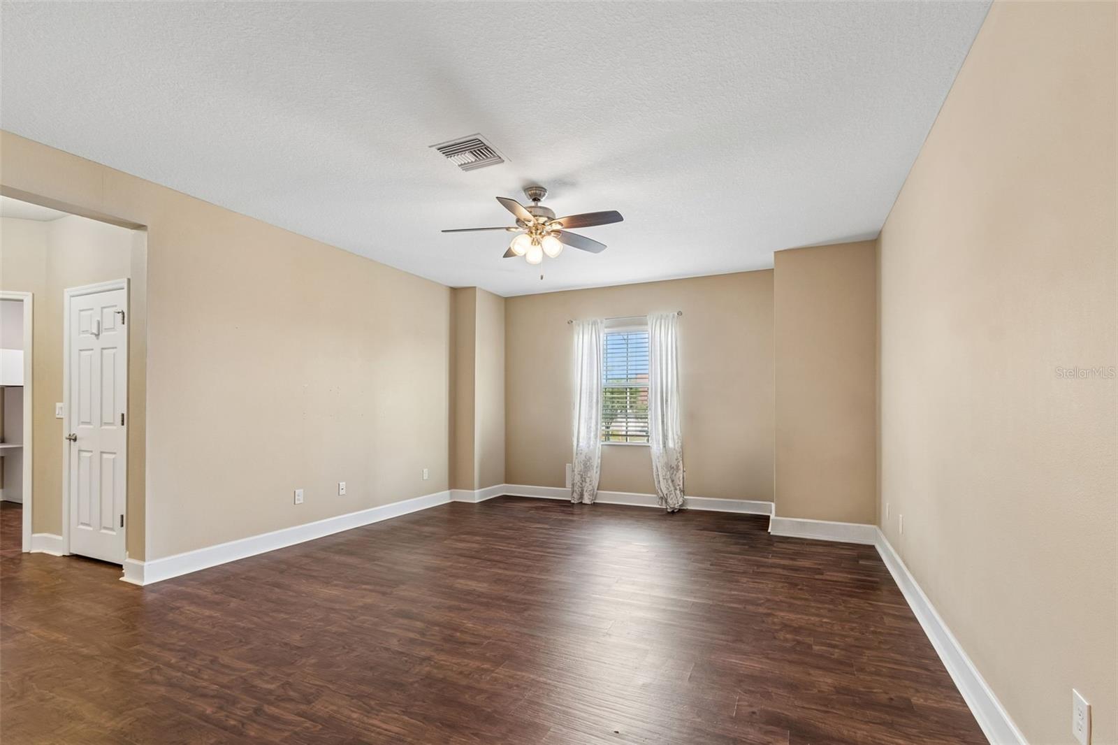 Image 20 of 47 For 7090 88th Ave N