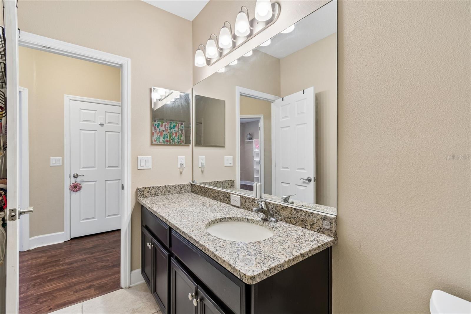 Image 23 of 47 For 7090 88th Ave N