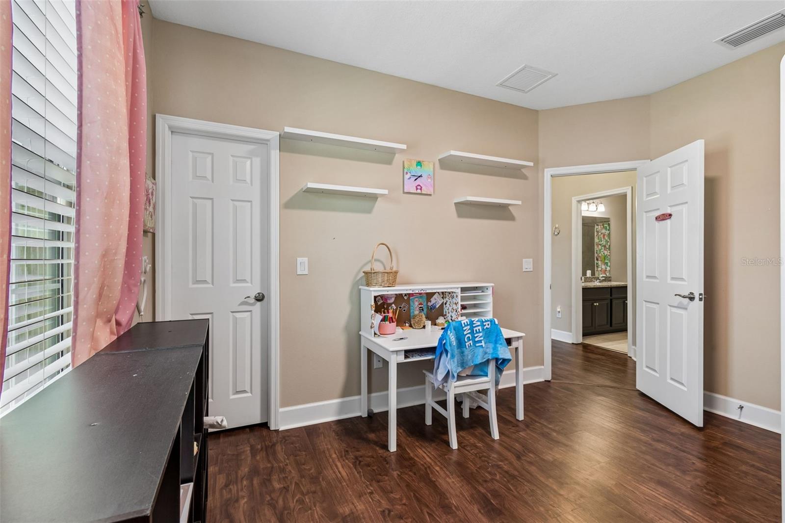 Image 25 of 47 For 7090 88th Ave N