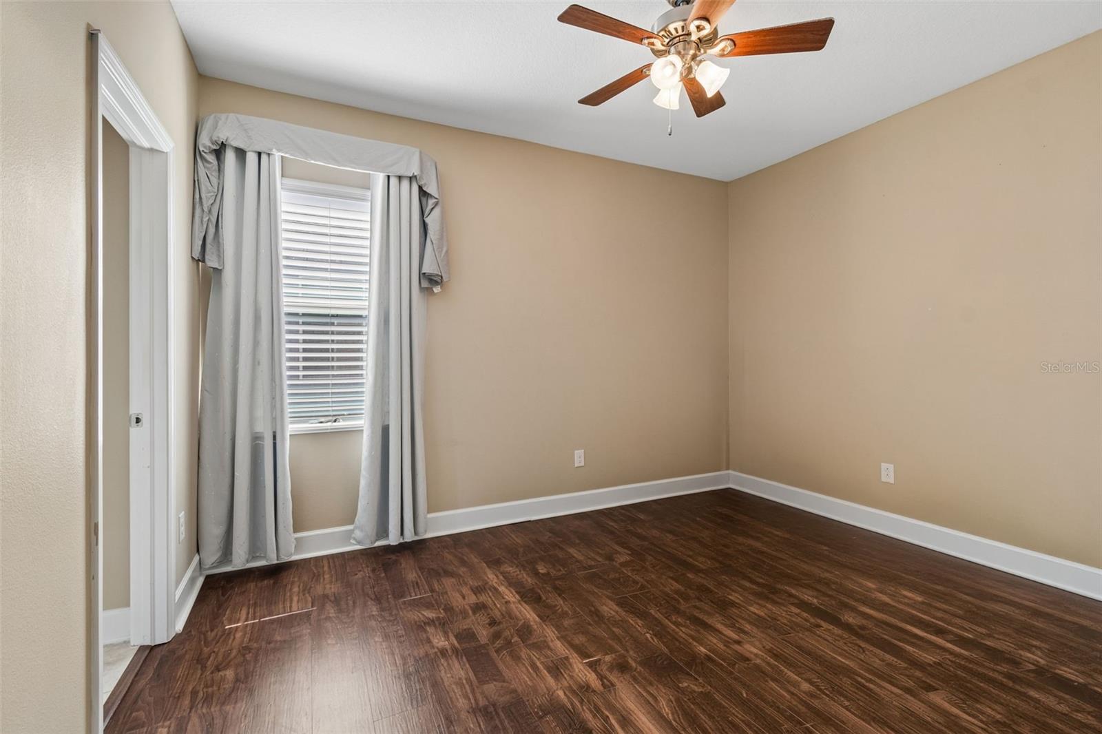 Image 26 of 47 For 7090 88th Ave N