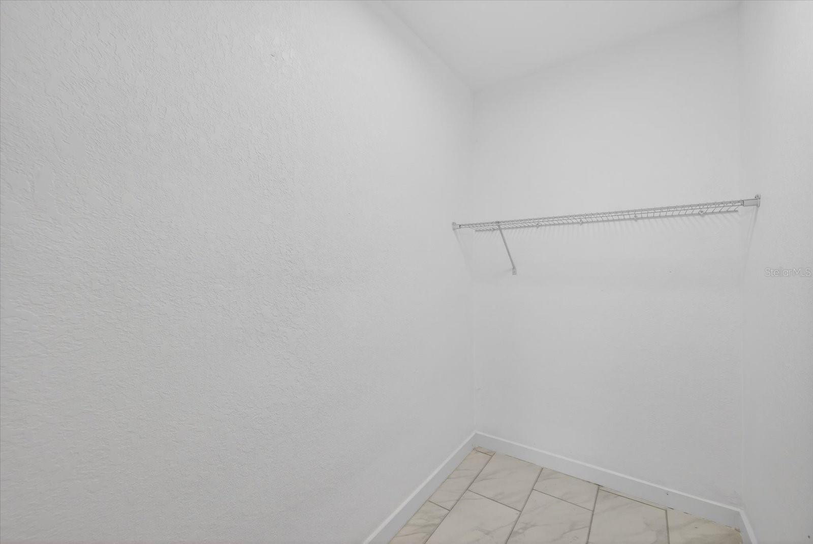 Image 17 of 36 For 1465 Parkwood Street