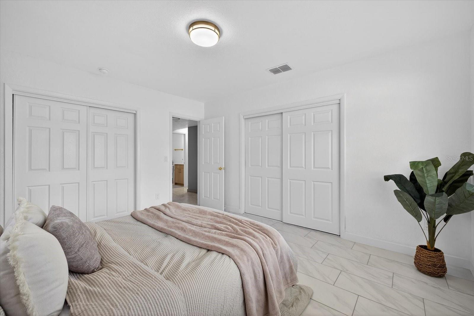 Image 30 of 36 For 1465 Parkwood Street