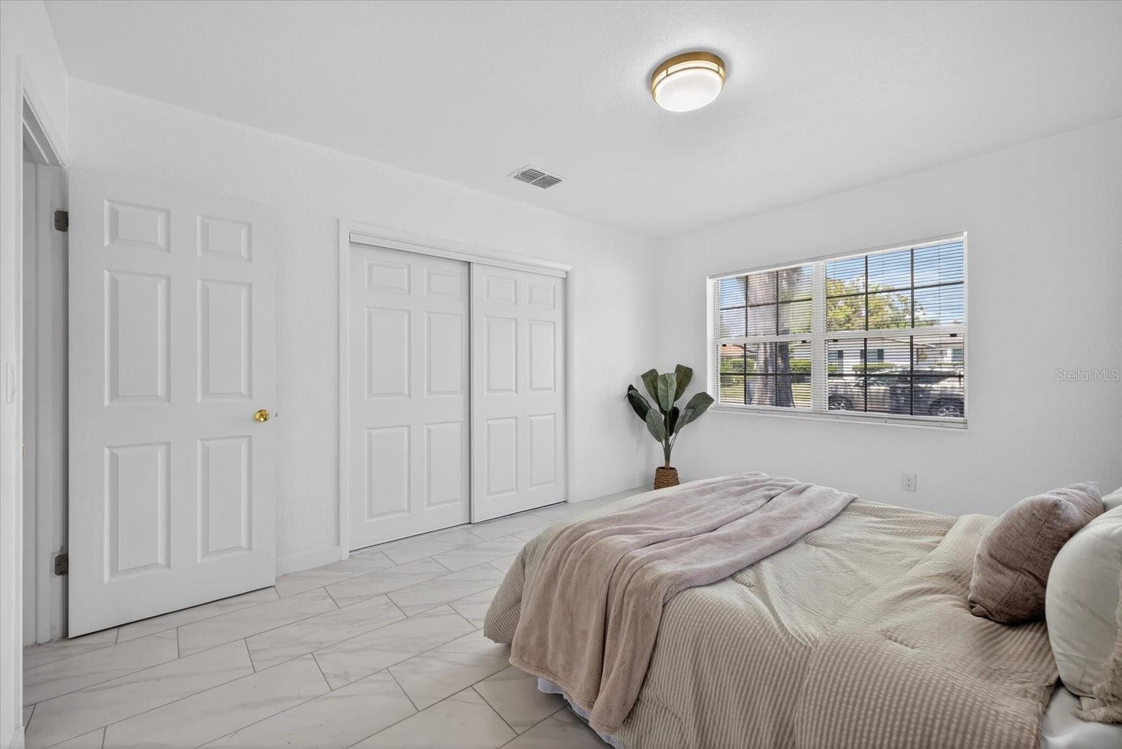 Image 32 of 36 For 1465 Parkwood Street