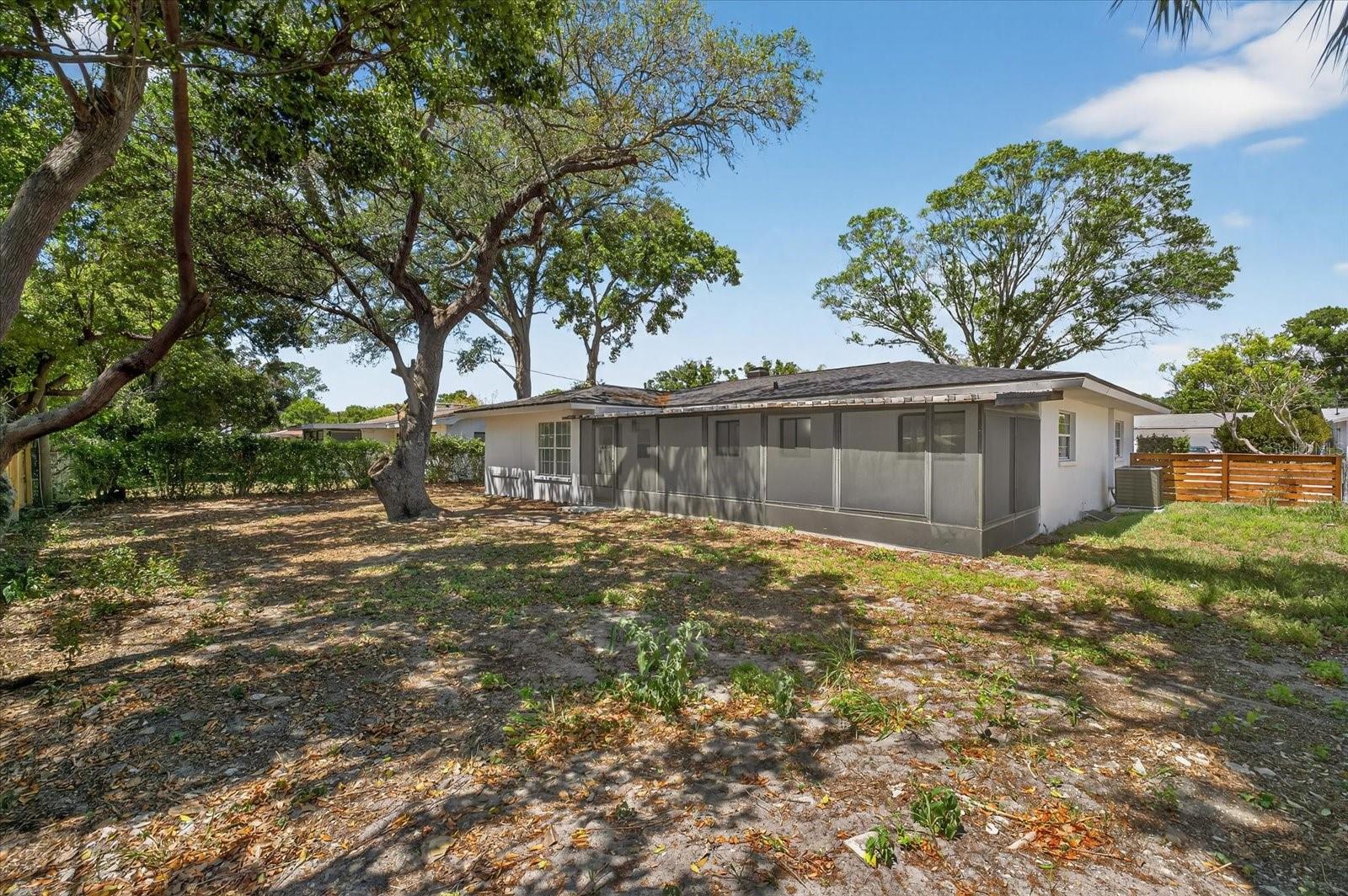 Image 34 of 36 For 1465 Parkwood Street