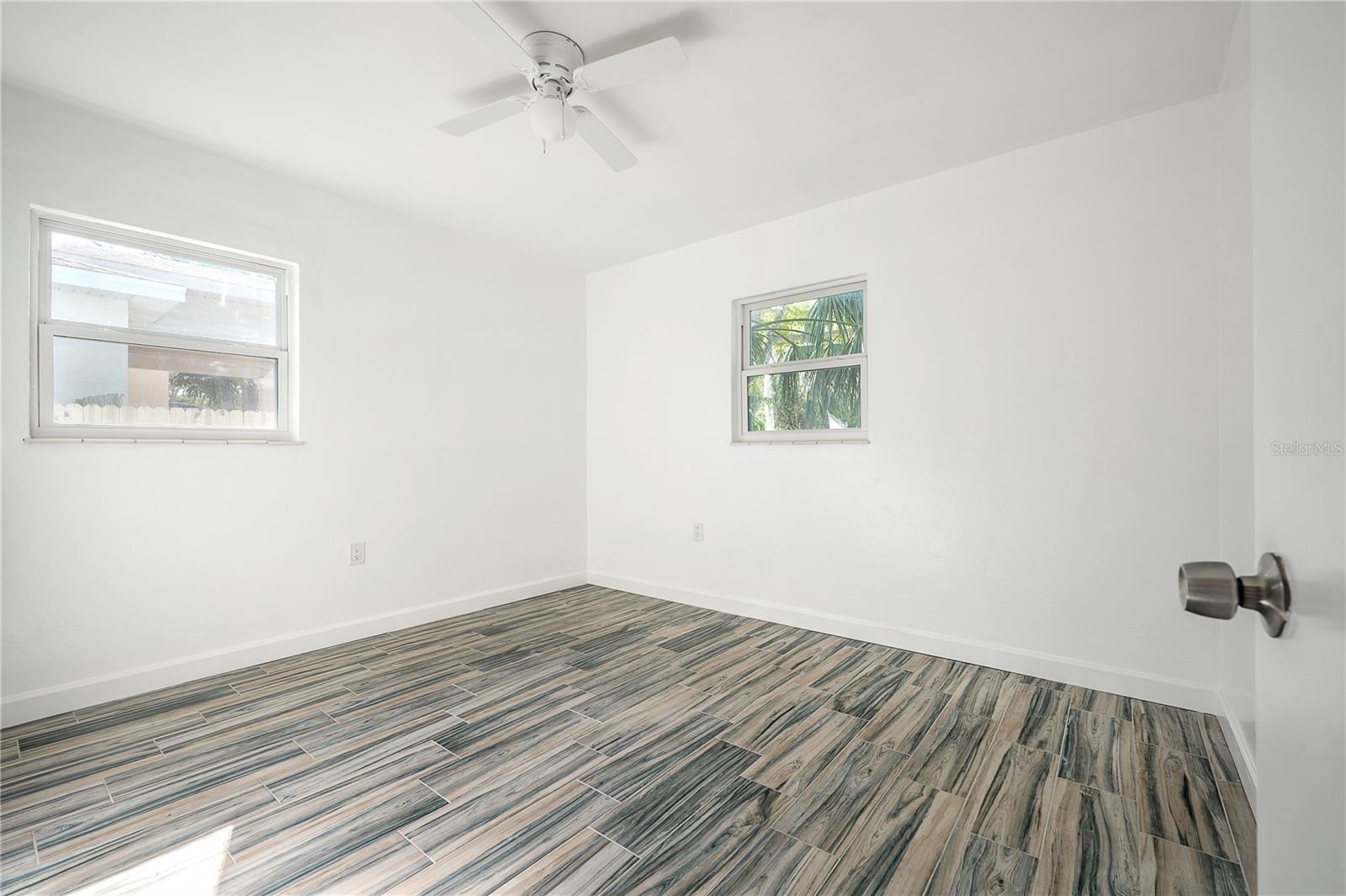 Image 13 of 37 For 3811 44th Avenue N