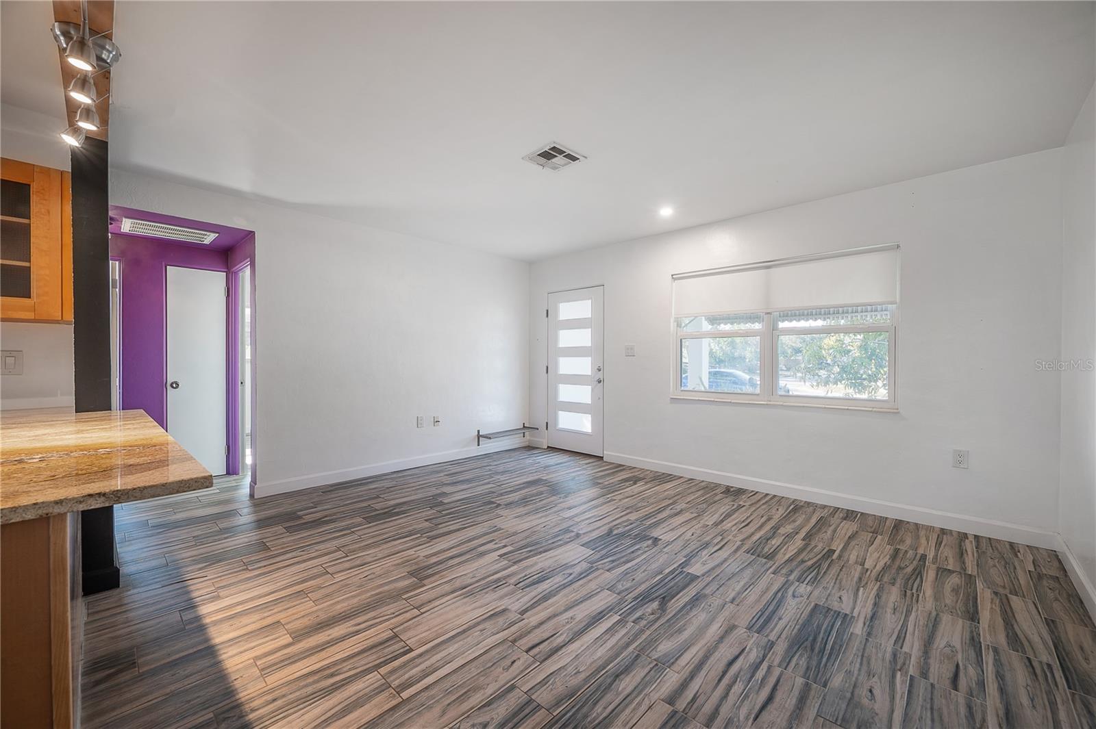 Image 5 of 37 For 3811 44th Avenue N