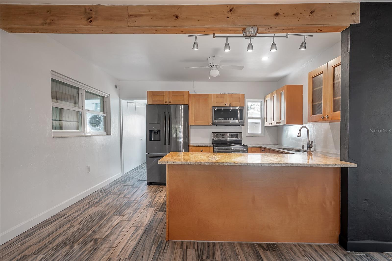 Image 7 of 37 For 3811 44th Avenue N