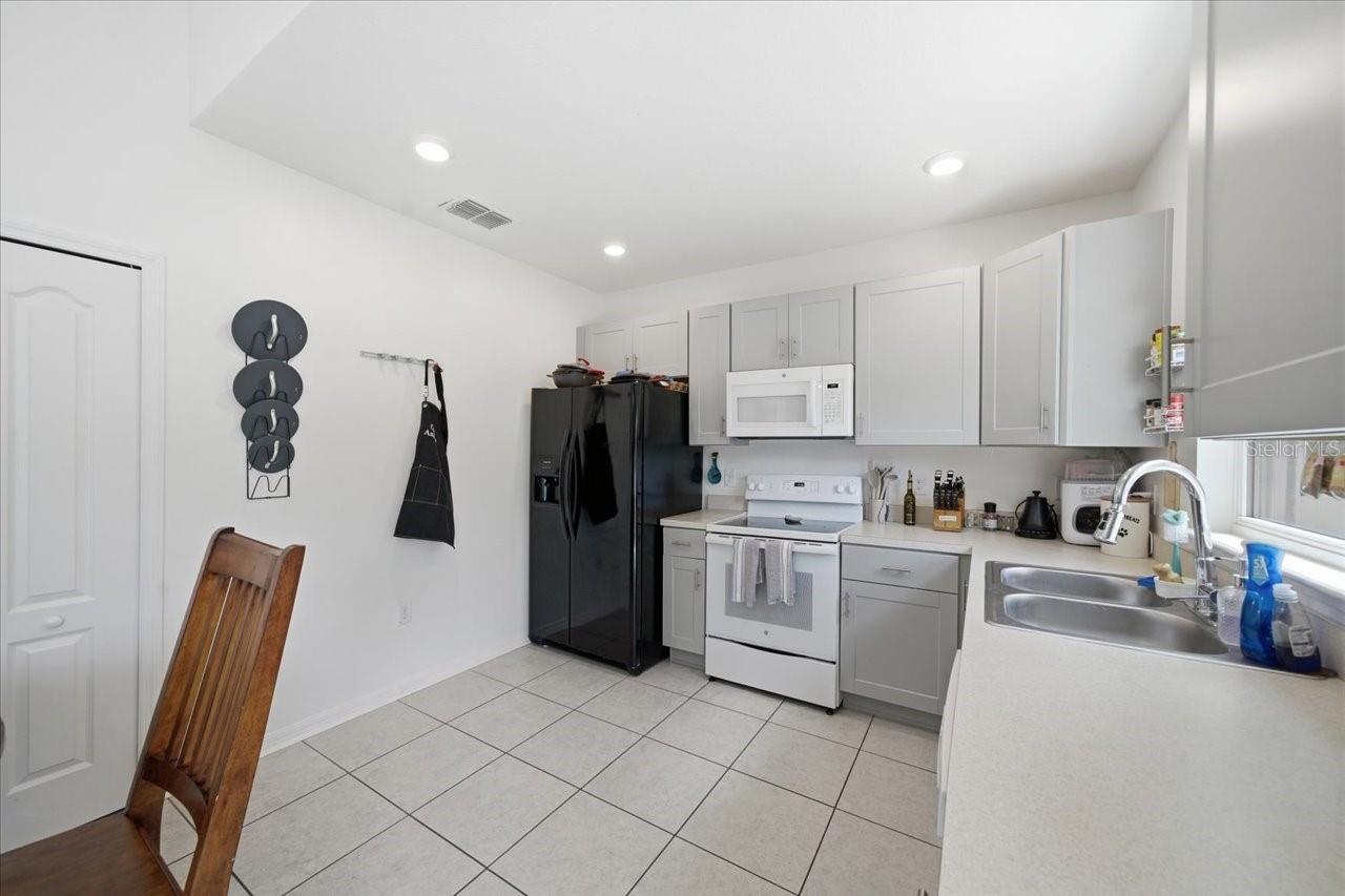 Listing photo id 19 for 7452 Wabash Trail