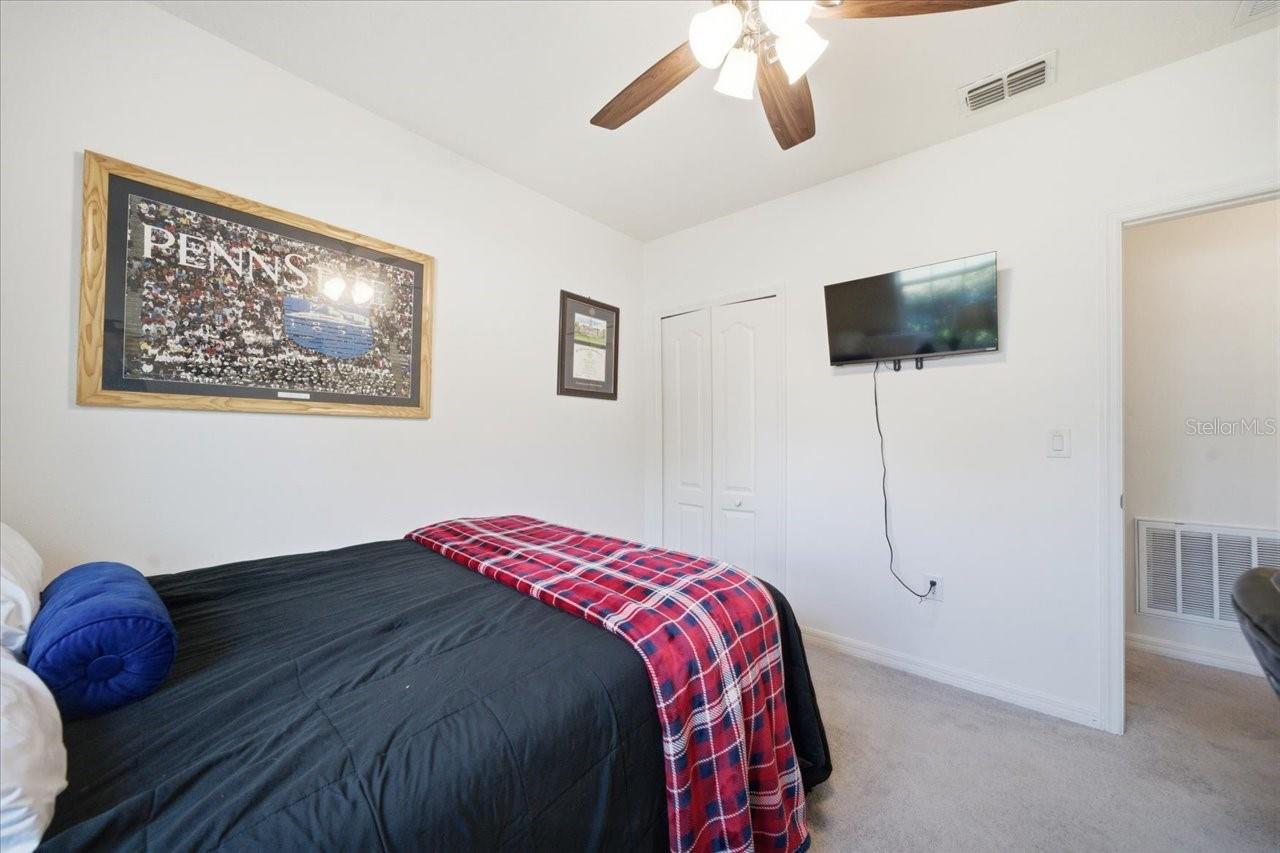 Listing photo id 31 for 7452 Wabash Trail