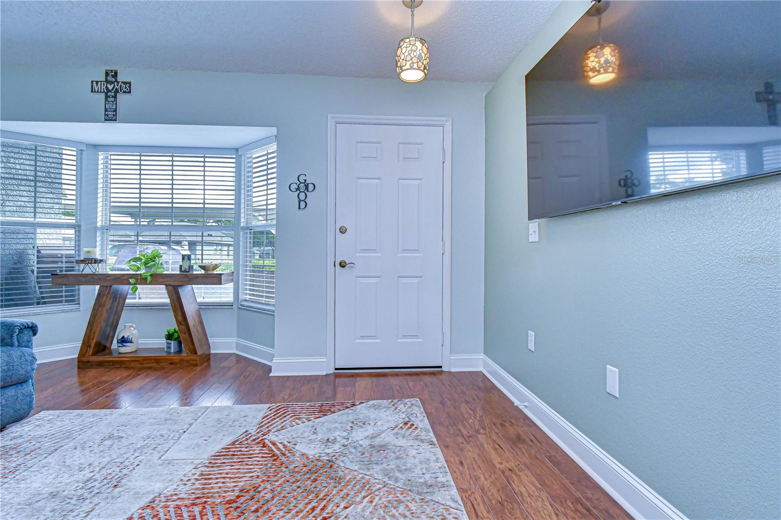 Image 19 of 46 For 38237 Eucalyptus Drive