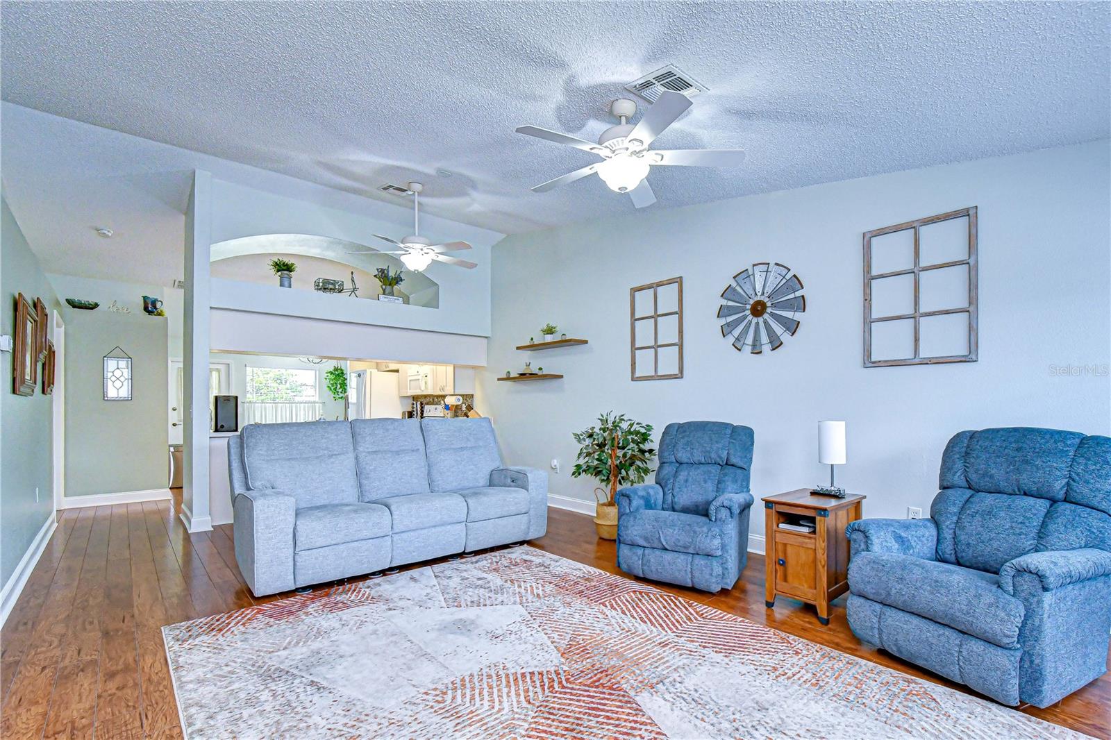 Image 21 of 46 For 38237 Eucalyptus Drive