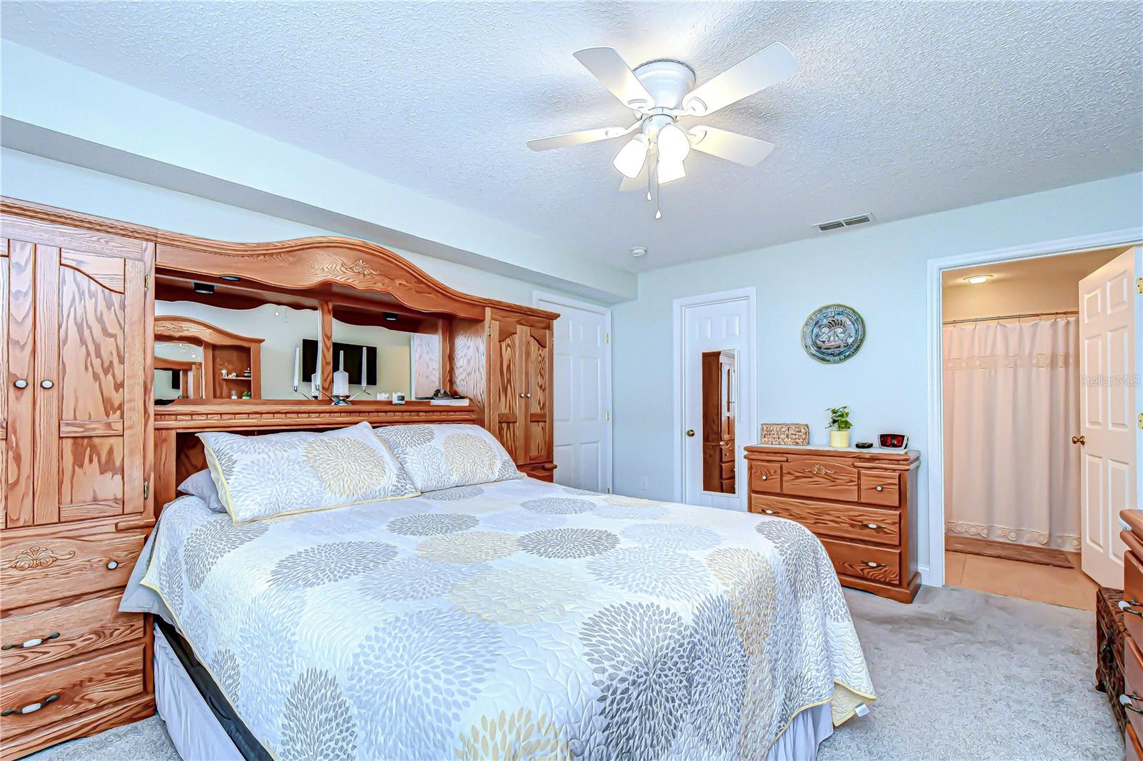 Image 38 of 46 For 38237 Eucalyptus Drive