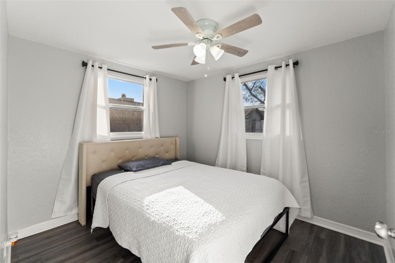 Image 15 of 33 For 8996 Southern Comfort Drive