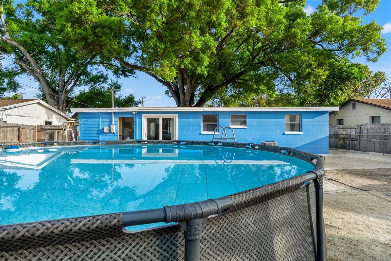 Image 22 of 33 For 8996 Southern Comfort Drive