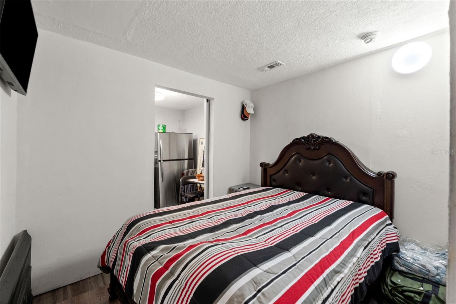 Image 30 of 33 For 8996 Southern Comfort Drive