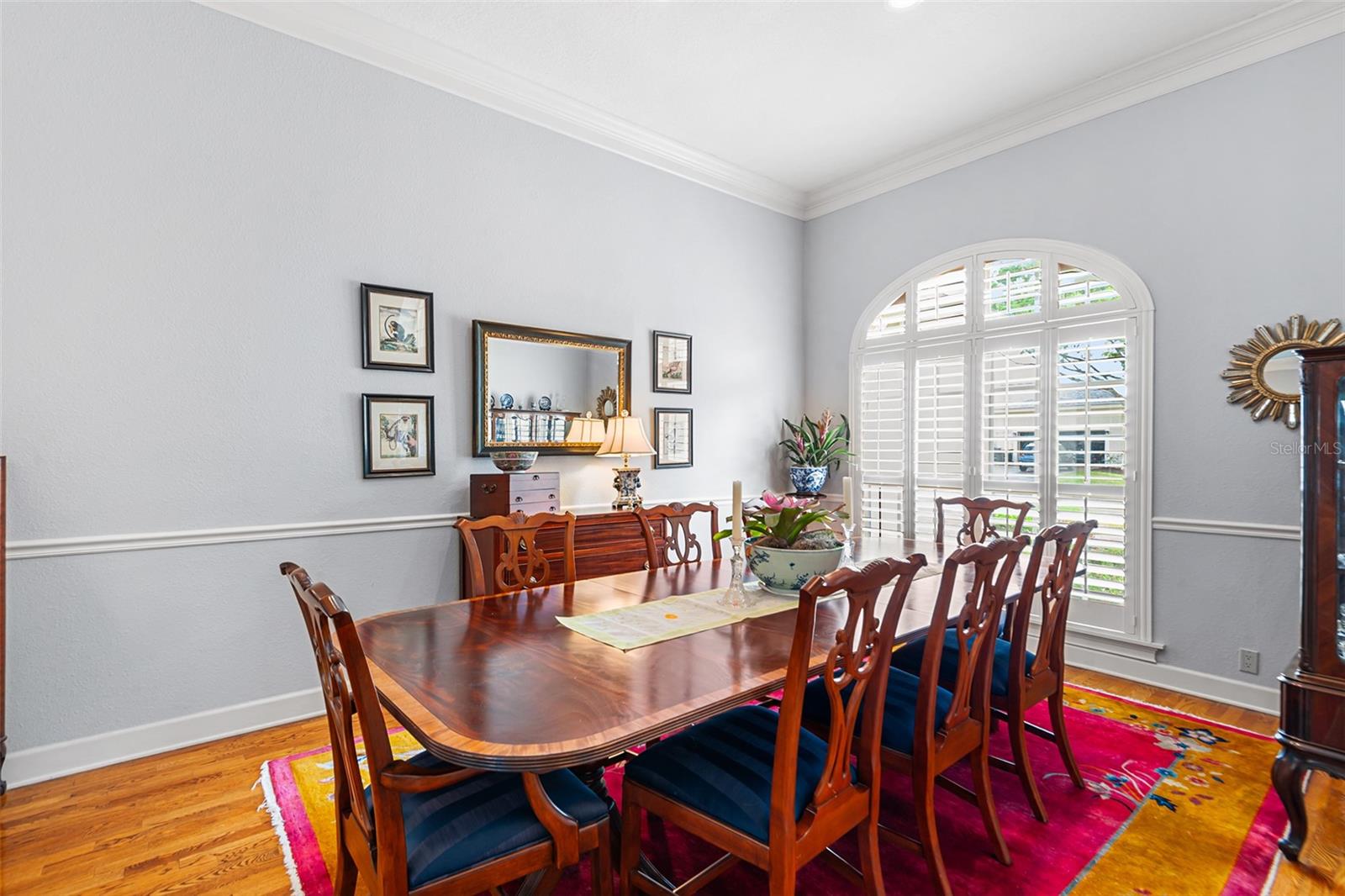 Listing photo id 12 for 902 Hanover Way