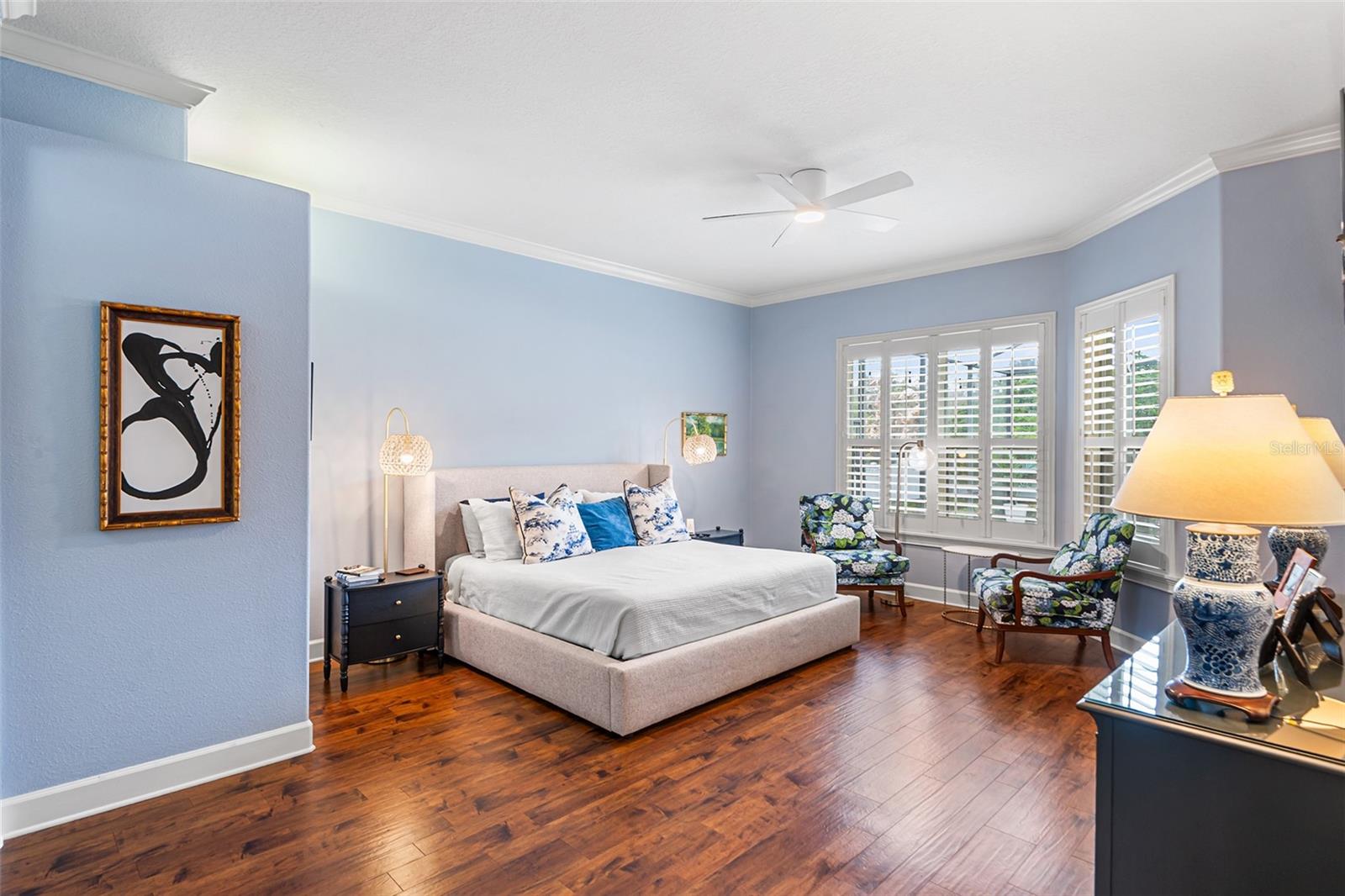 Listing photo id 26 for 902 Hanover Way