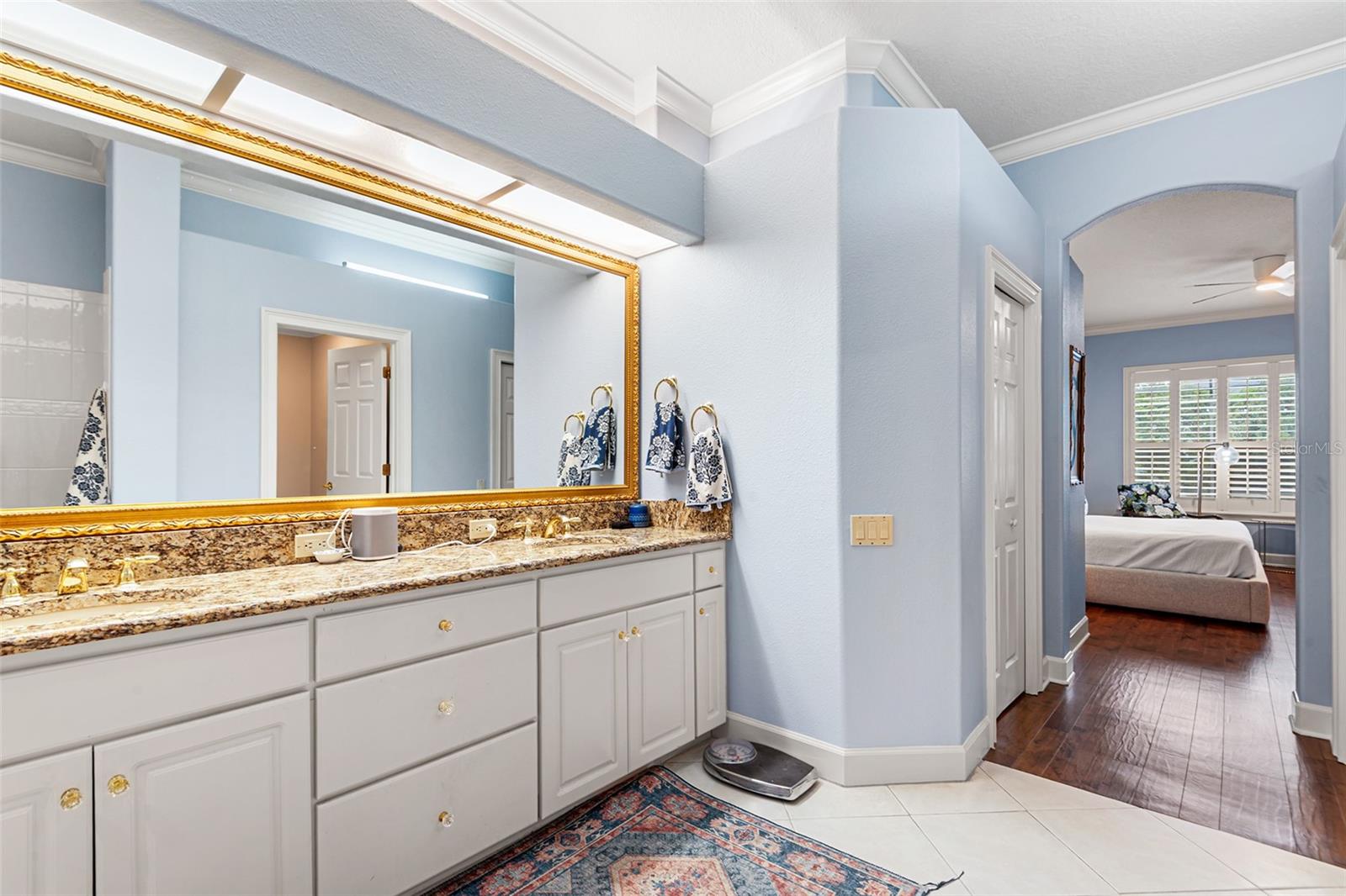 Listing photo id 31 for 902 Hanover Way