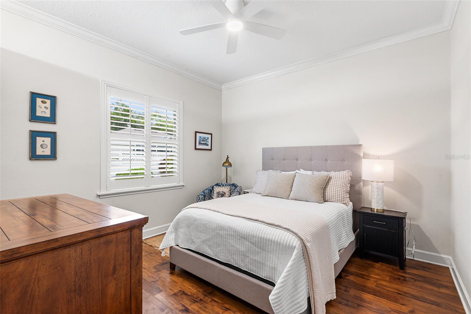 Listing photo id 35 for 902 Hanover Way