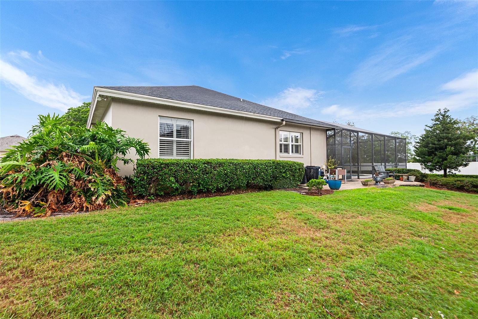 Listing photo id 43 for 902 Hanover Way