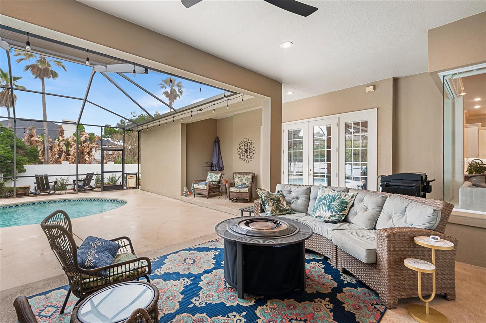 Listing photo id 5 for 902 Hanover Way