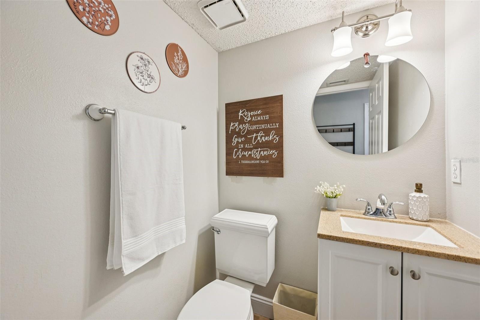 Listing photo id 14 for 13310 Beechberry Drive