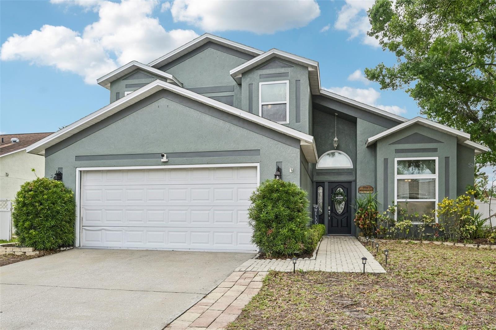 Listing photo id 0 for 13310 Beechberry Drive