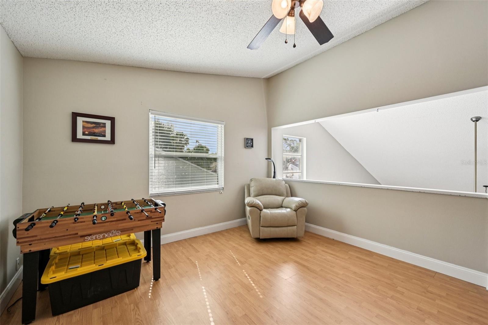 Listing photo id 19 for 13310 Beechberry Drive