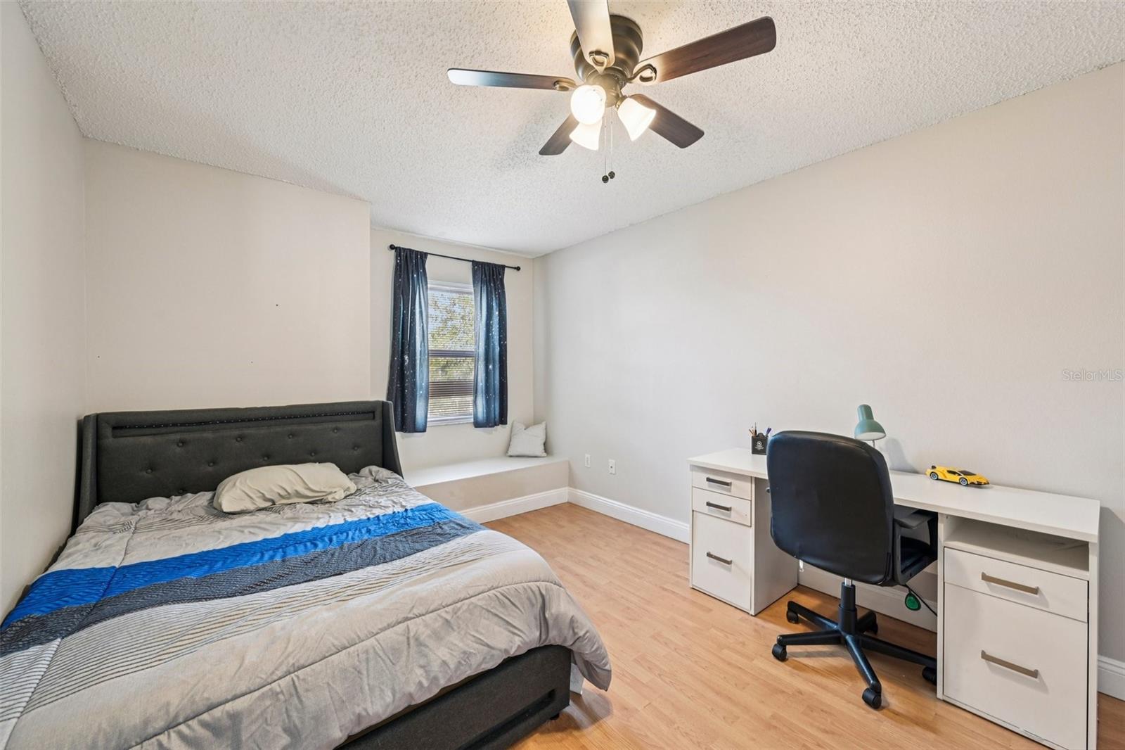 Listing photo id 21 for 13310 Beechberry Drive