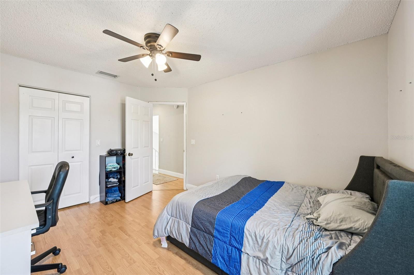 Listing photo id 22 for 13310 Beechberry Drive