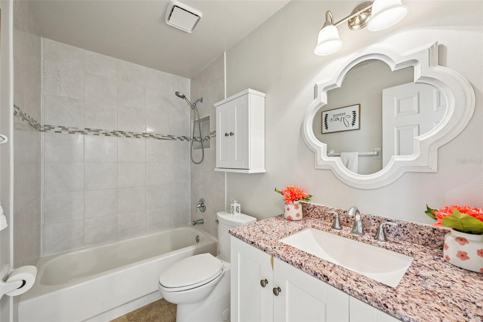 Listing photo id 23 for 13310 Beechberry Drive