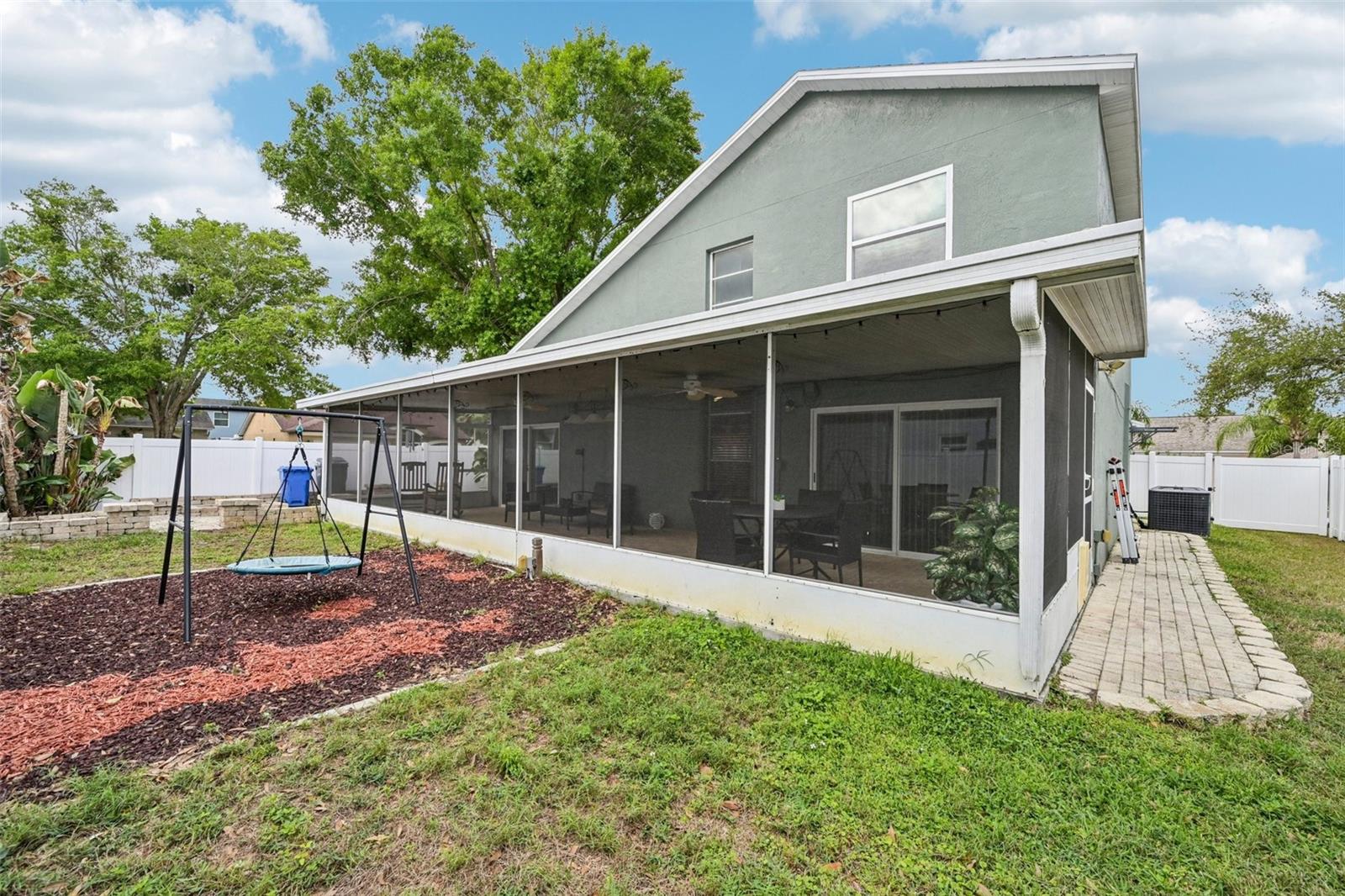 Listing photo id 29 for 13310 Beechberry Drive