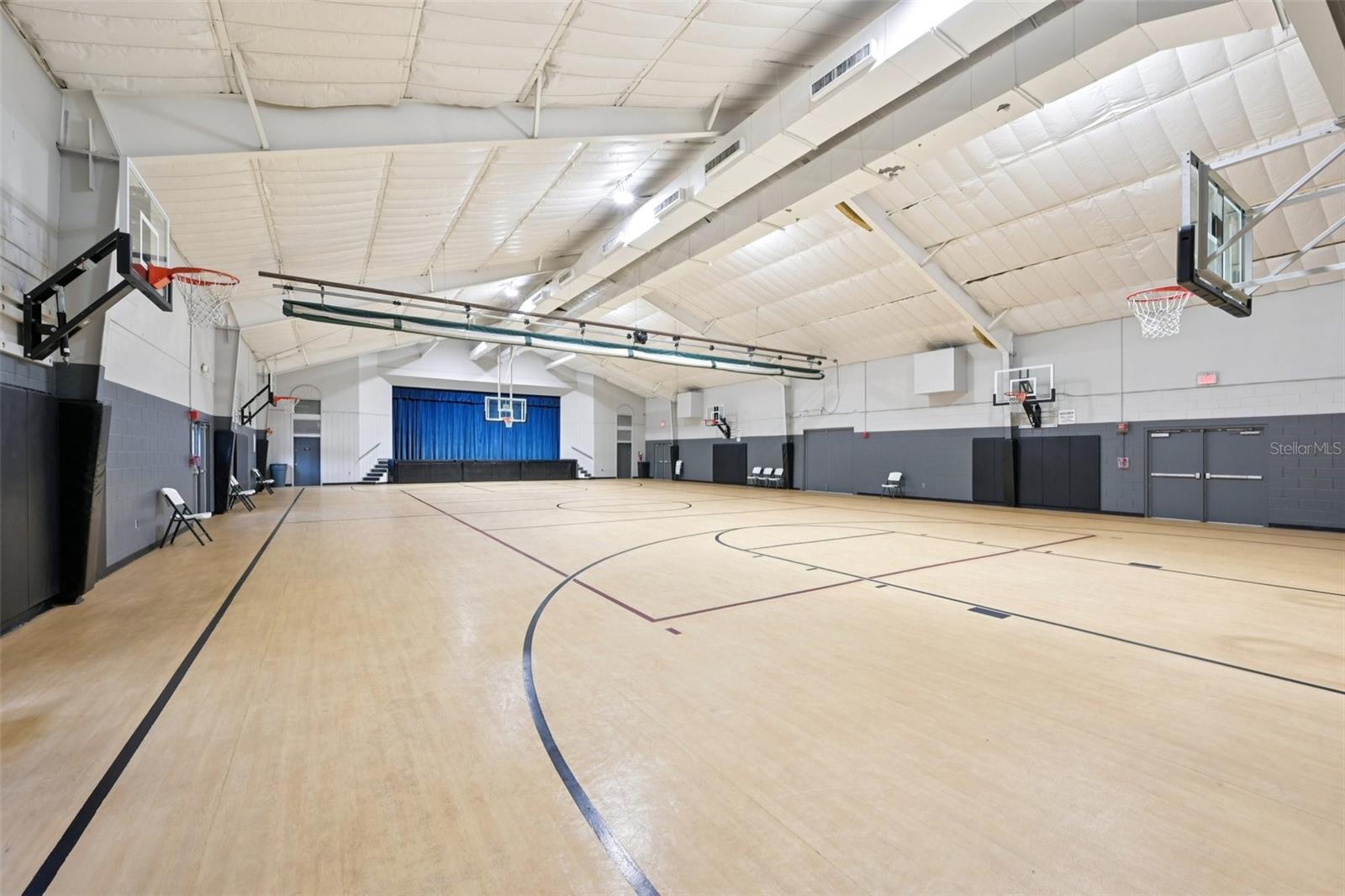 Listing photo id 39 for 13310 Beechberry Drive