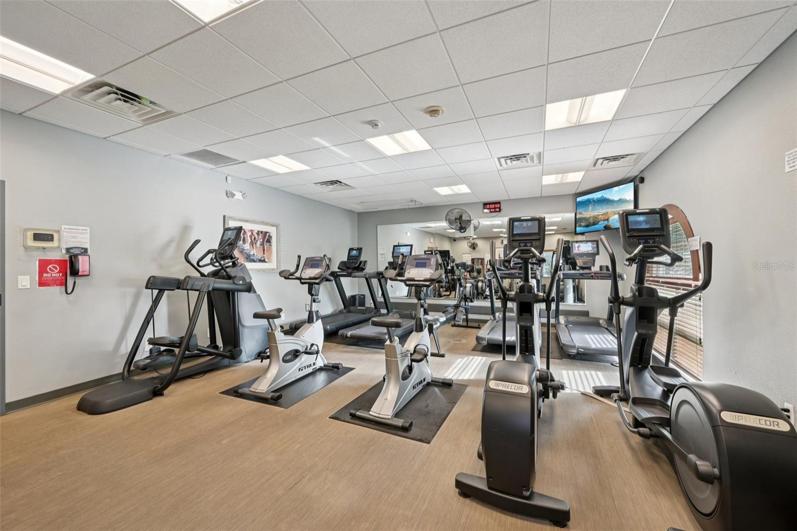 Listing photo id 40 for 13310 Beechberry Drive