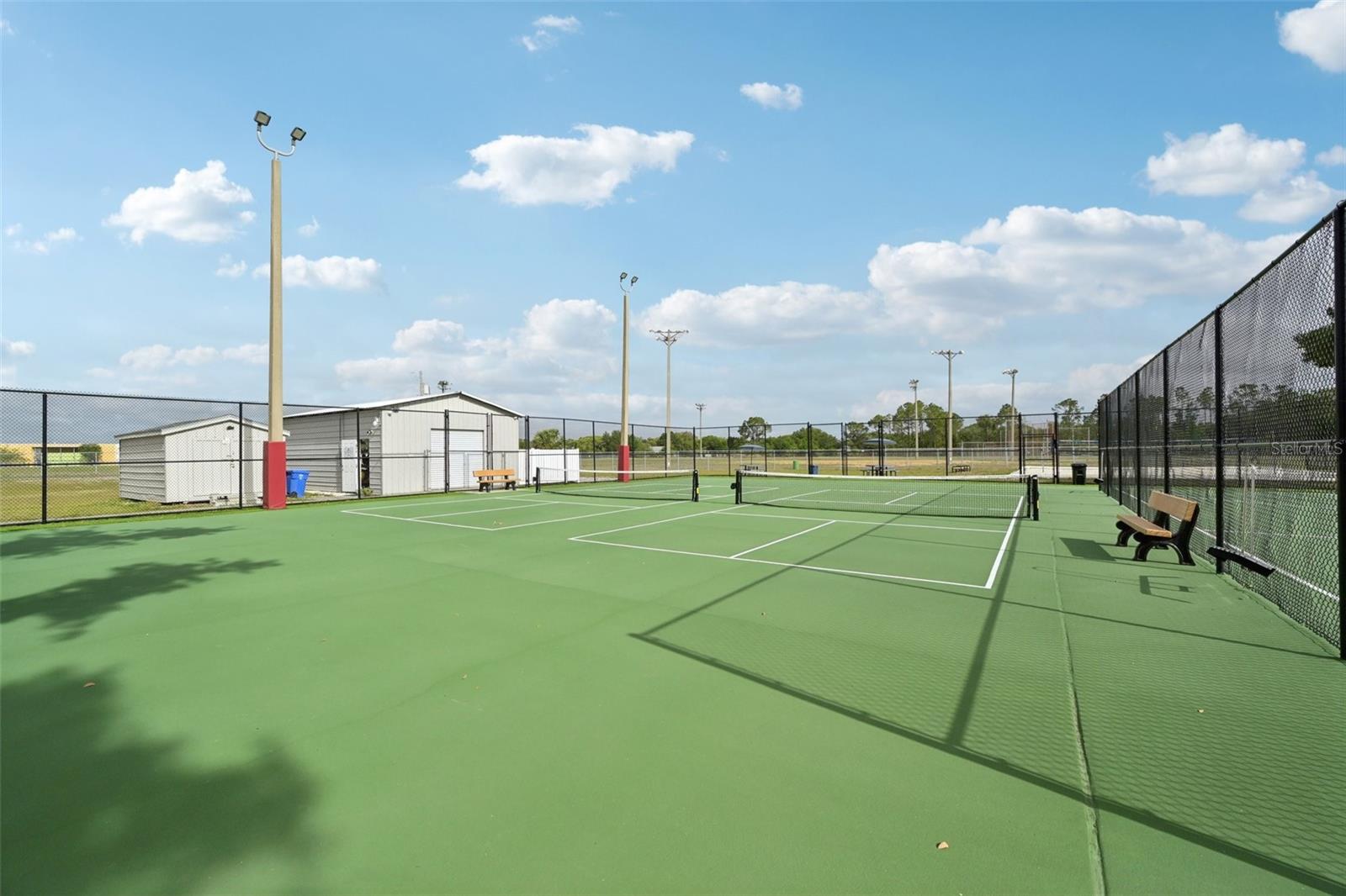 Listing photo id 43 for 13310 Beechberry Drive