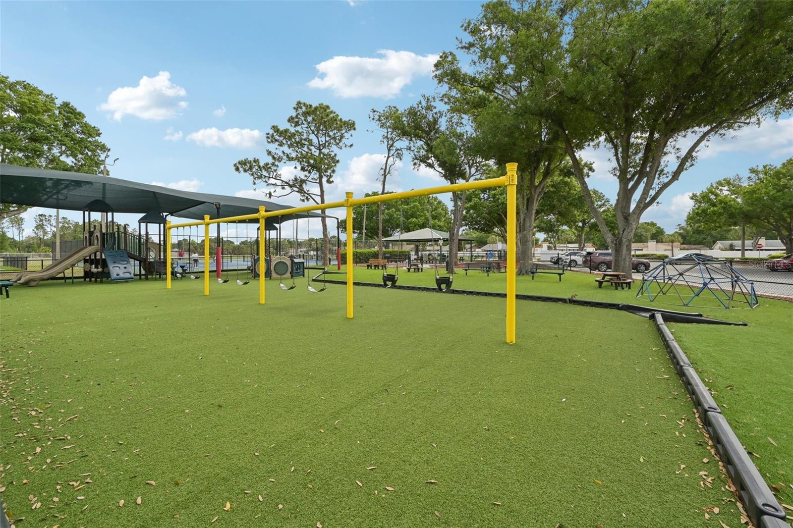 Listing photo id 44 for 13310 Beechberry Drive