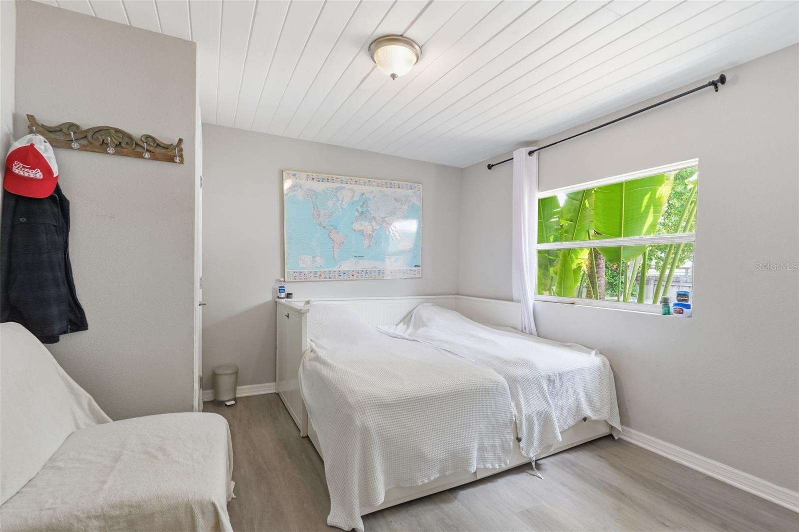 Image 12 of 18 For 4348 8th Avenue N