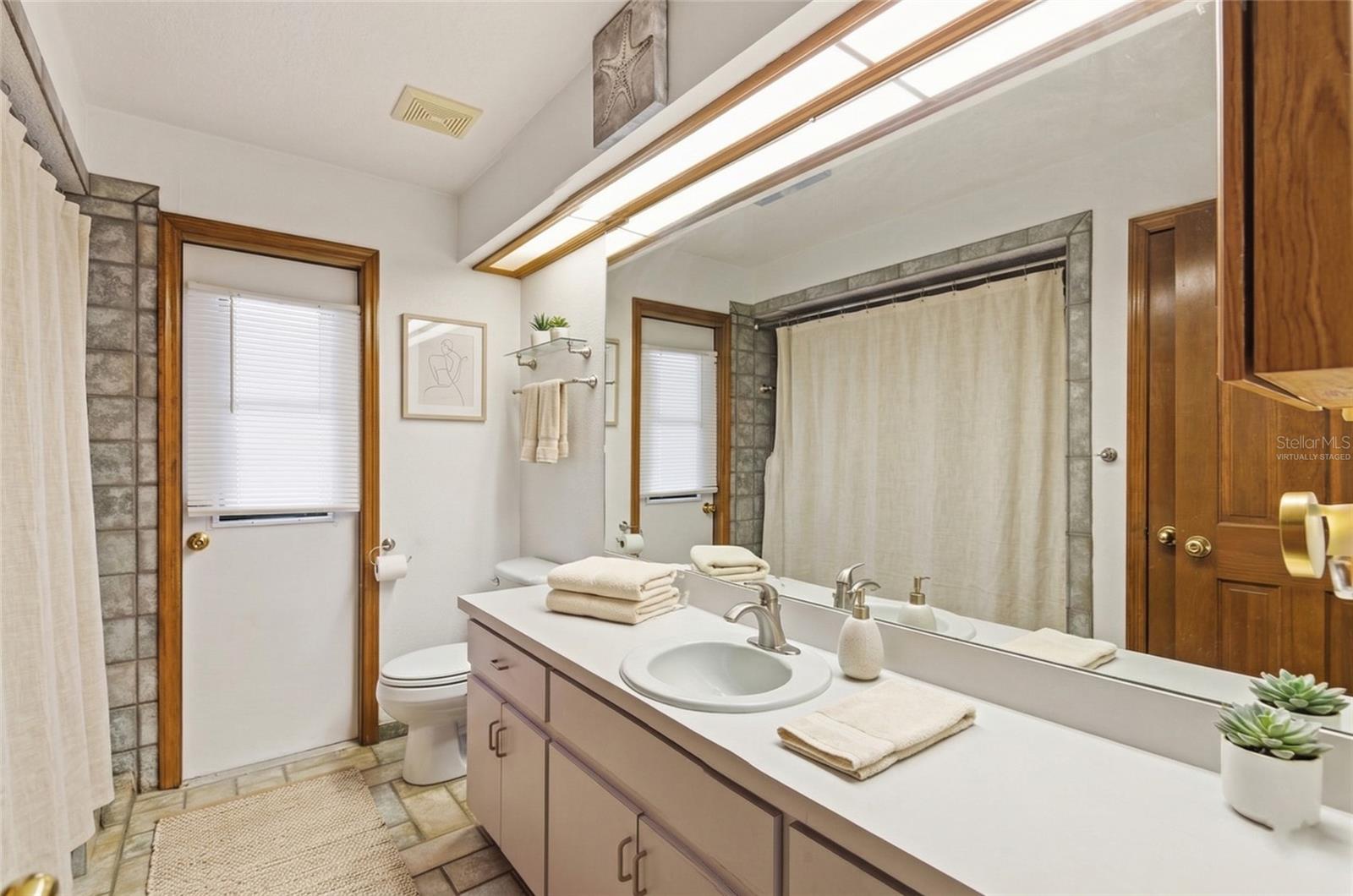 Image 11 of 29 For 215 Santa Rosa Drive