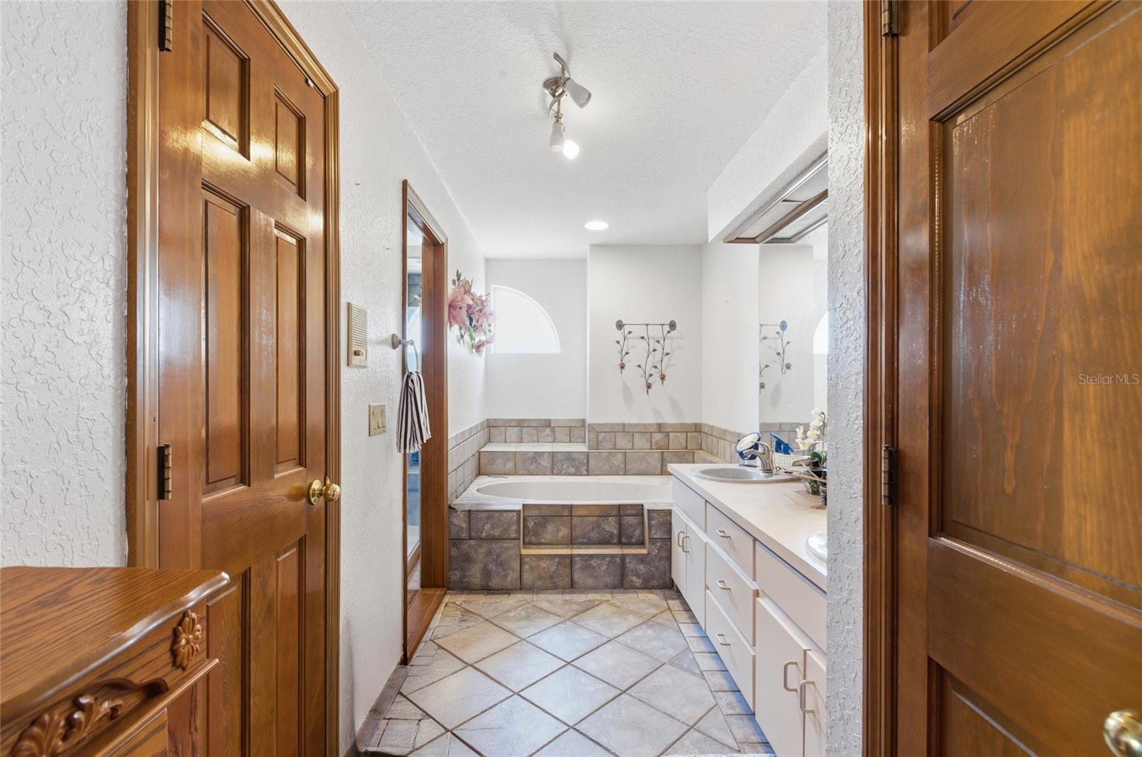 Image 21 of 29 For 215 Santa Rosa Drive