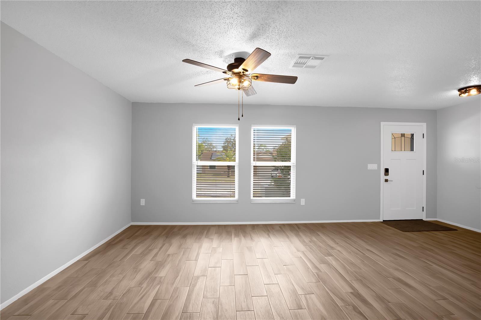 Image 16 of 26 For 8819 Woodmont Lane