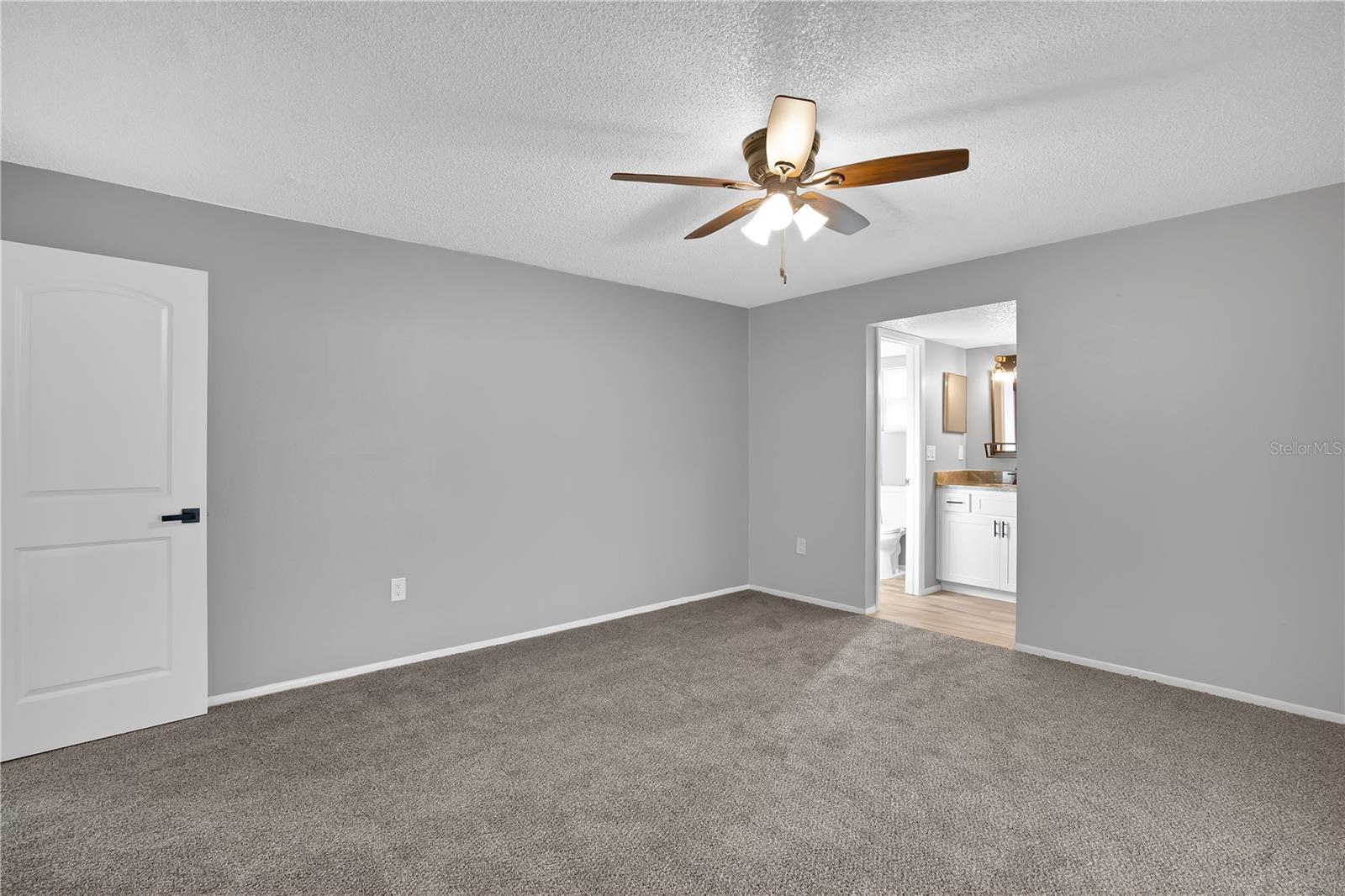 Image 21 of 26 For 8819 Woodmont Lane