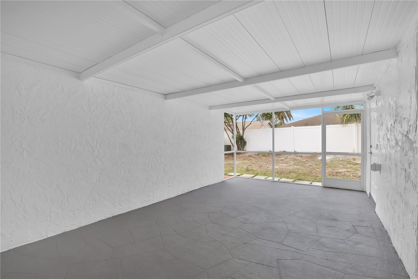 Image 8 of 26 For 8819 Woodmont Lane