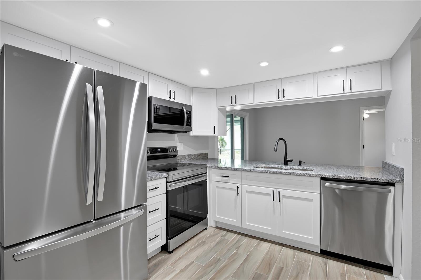 Image 9 of 26 For 8819 Woodmont Lane