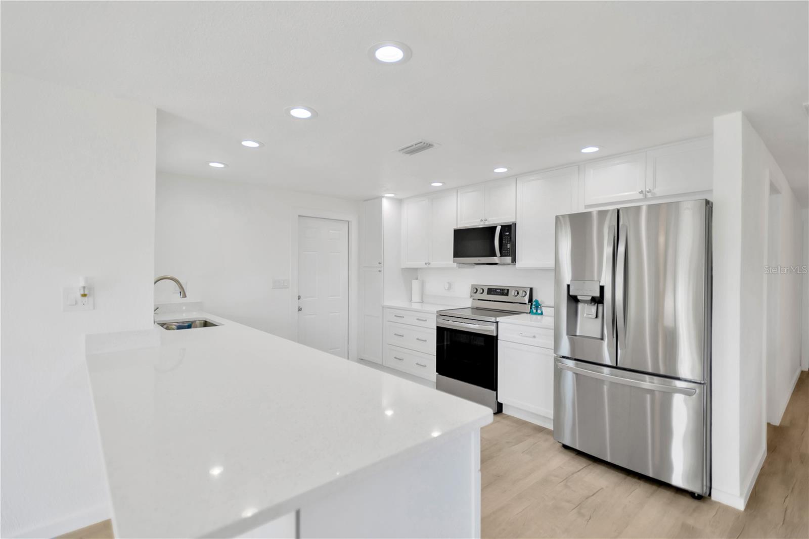 Image 10 of 35 For 13724 Cox Avenue