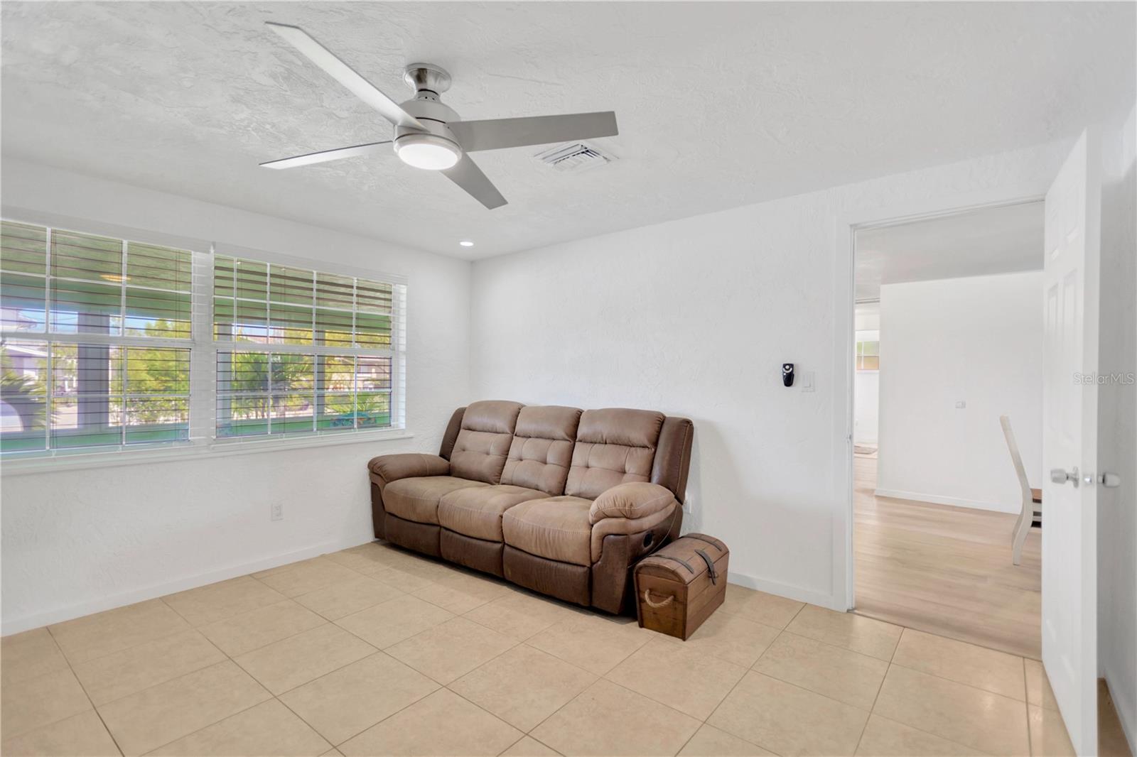 Image 16 of 35 For 13724 Cox Avenue