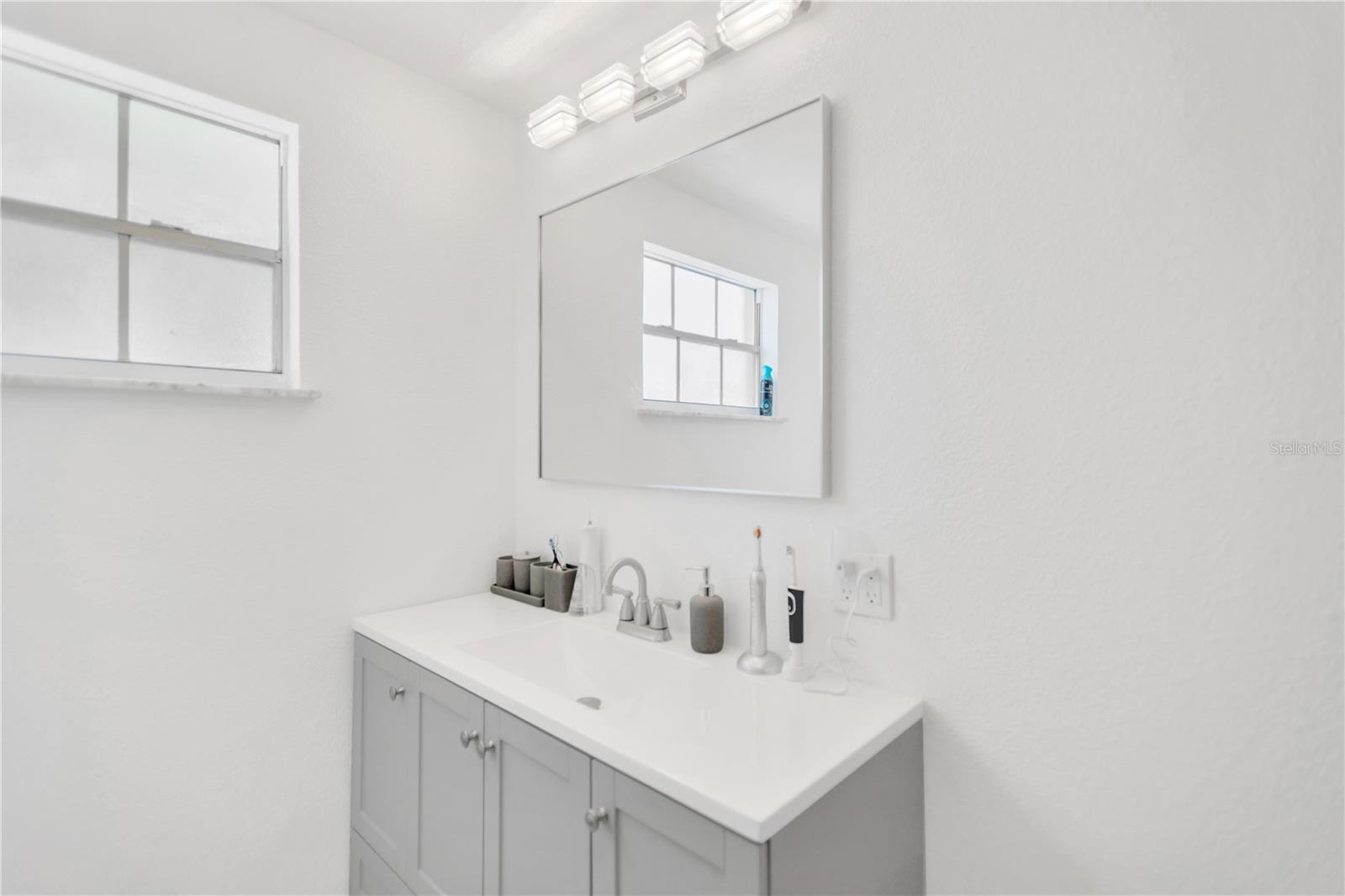 Image 24 of 35 For 13724 Cox Avenue