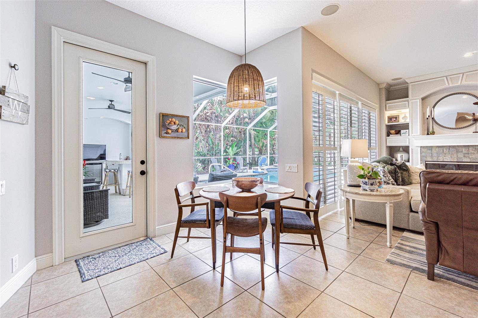 Listing photo id 10 for 27053 Winged Elm Drive