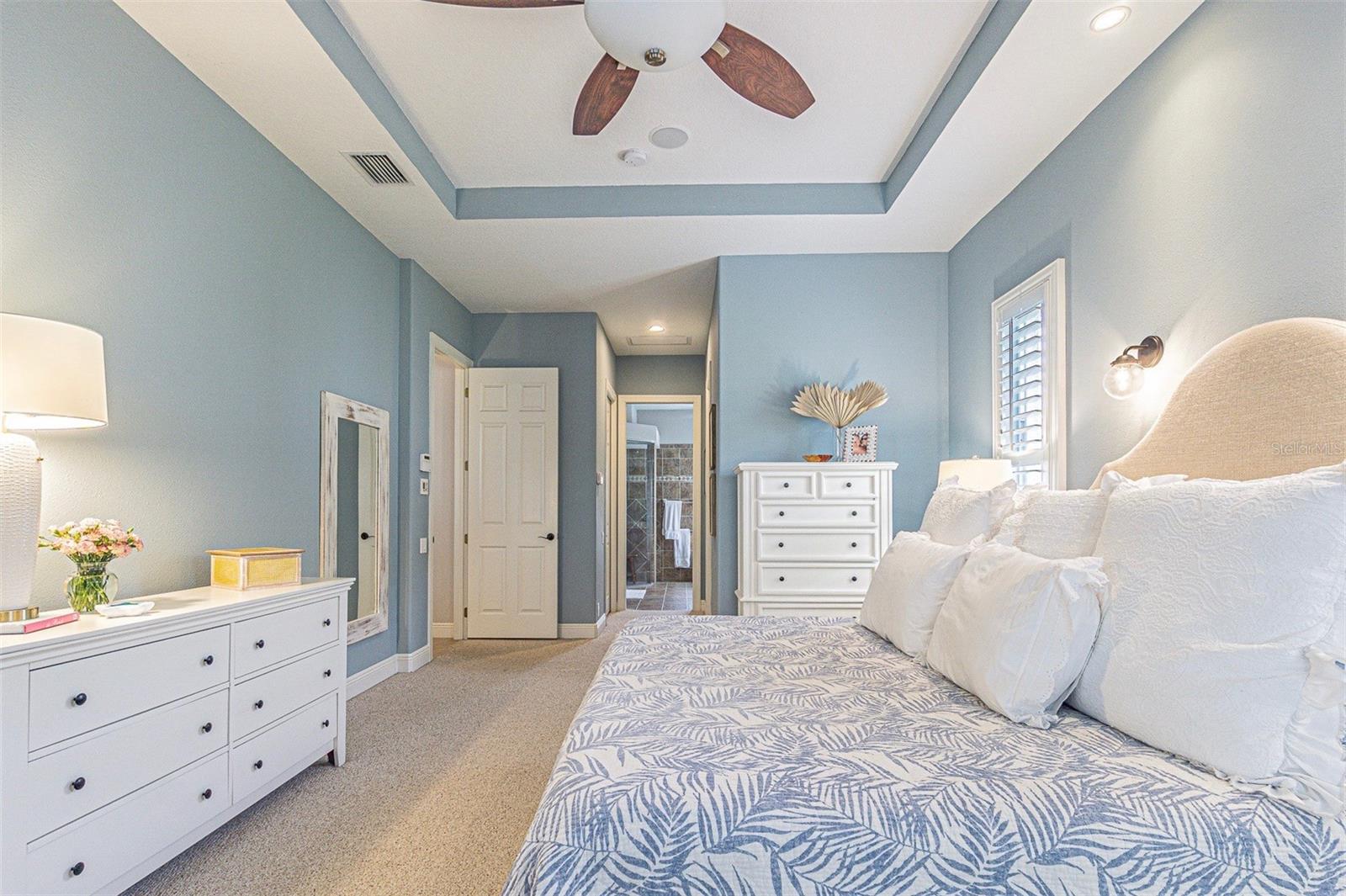 Listing photo id 17 for 27053 Winged Elm Drive