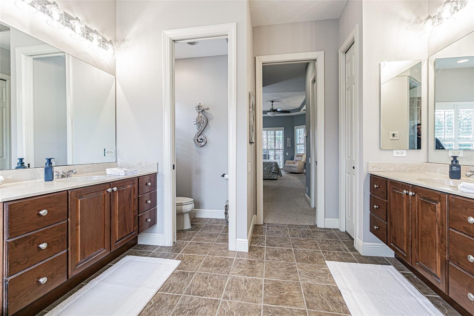 Listing photo id 18 for 27053 Winged Elm Drive