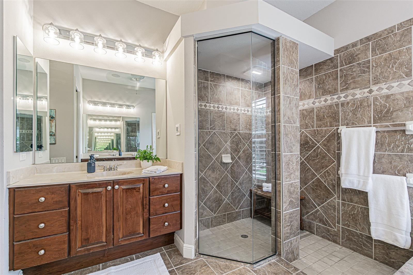 Listing photo id 20 for 27053 Winged Elm Drive